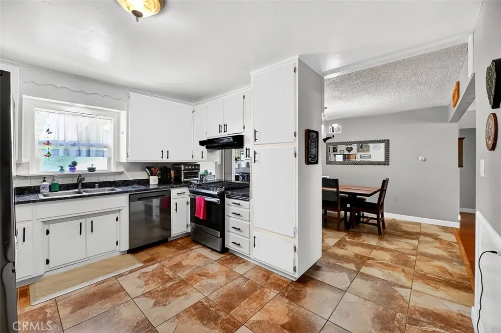 https://cdn.realtyfeed.com/cdn/127/306665651/5acf6c6622ee2082f280739dcbaf9814.webp