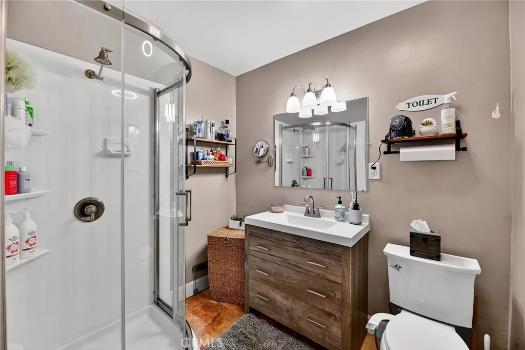 https://cdn.realtyfeed.com/cdn/127/306665651/8c0b3586ac9f41a0b7f52d6134b88666.webp