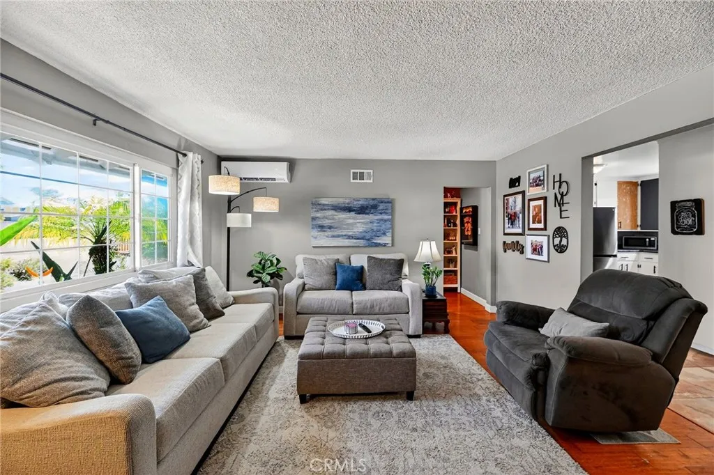 https://cdn.realtyfeed.com/cdn/127/306665651/97950228695abe2ef20c85c88c44e7dc.webp