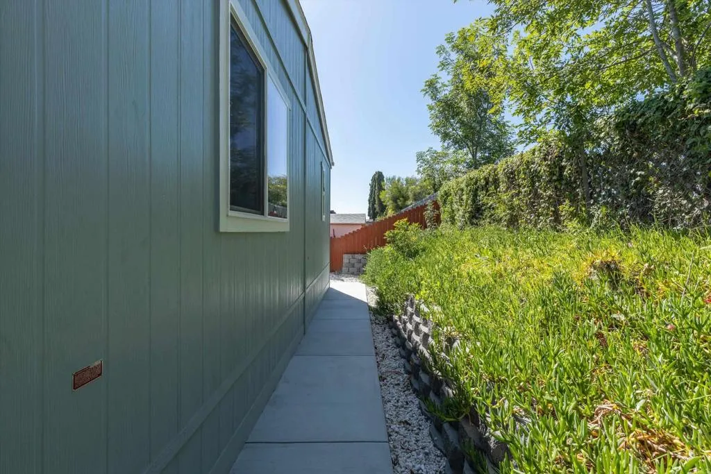 https://cdn.realtyfeed.com/cdn/127/306665685/482b39fae69348457347a77f191aa633.webp