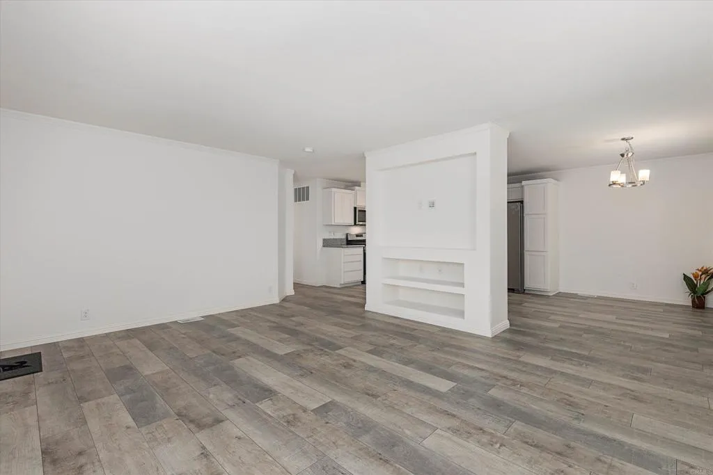 https://cdn.realtyfeed.com/cdn/127/306665685/b875e129c3927d701db3ac2b096f277f.webp