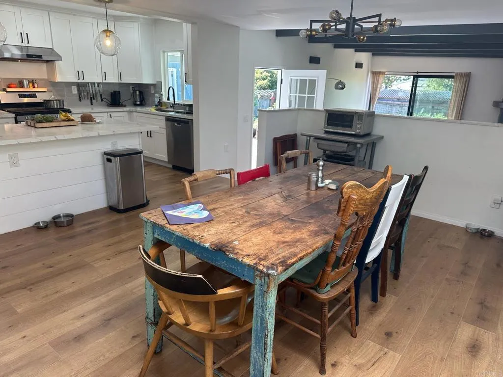 https://cdn.realtyfeed.com/cdn/127/306665704/0e4287133de6240043d114711e02efbc.webp