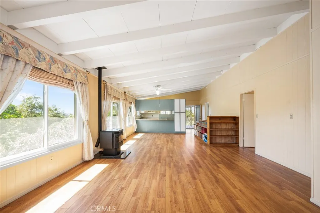 https://cdn.realtyfeed.com/cdn/127/306665707/886b08314b0b4cf92b39d8367edd70c2.webp