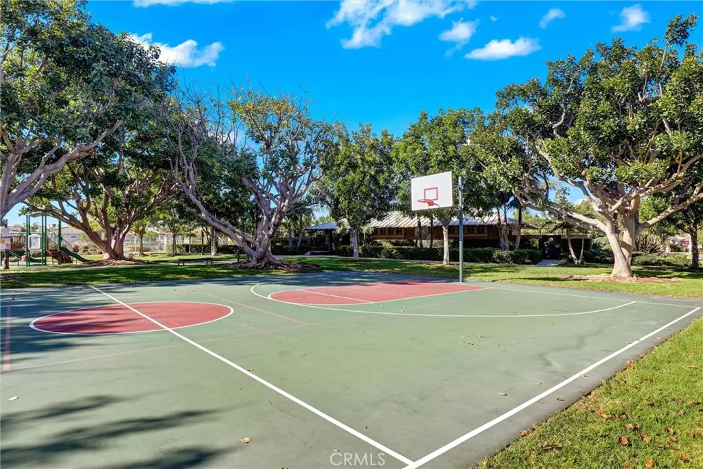 27 Ohio, Irvine, CA, 92606