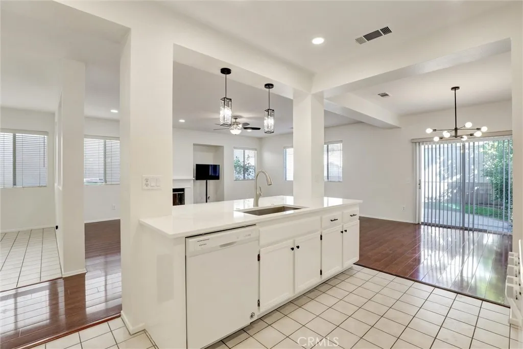 27 Ohio, Irvine, CA, 92606