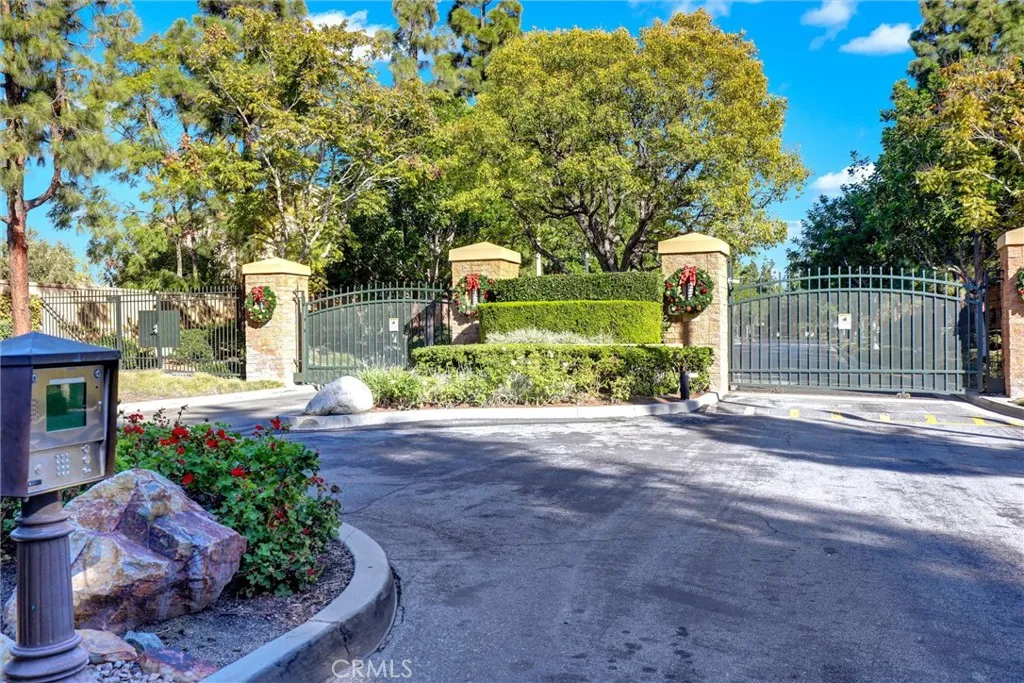 27 Ohio, Irvine, CA, 92606