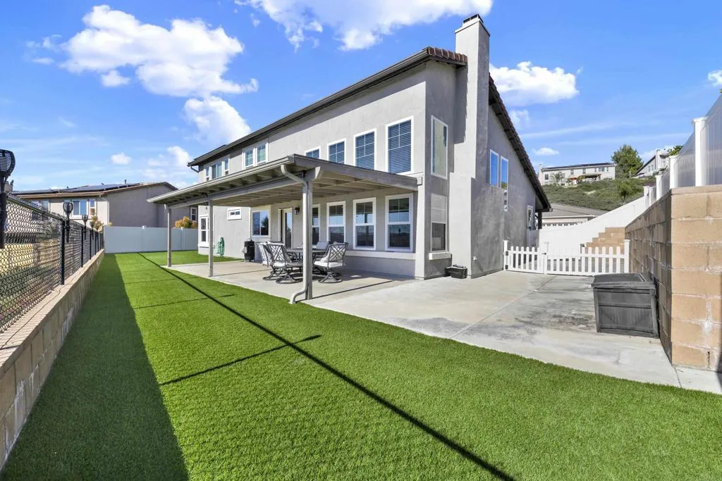 https://cdn.realtyfeed.com/cdn/127/306665777/0f2c6b67a04b8e587e686a01335542dc.webp