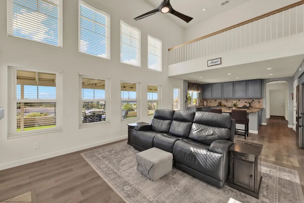 https://cdn.realtyfeed.com/cdn/127/306665777/14ee68d9f31fb784aef1c557438db965.webp