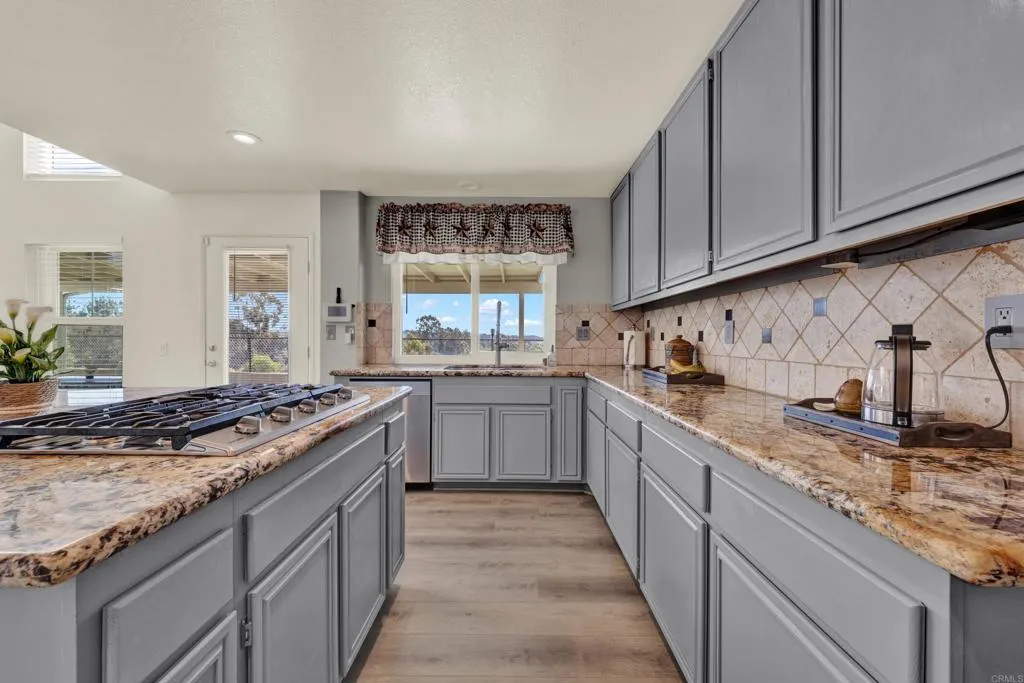 https://cdn.realtyfeed.com/cdn/127/306665777/38597427a5856c2f9ef3b7dffa2c7ca1.webp