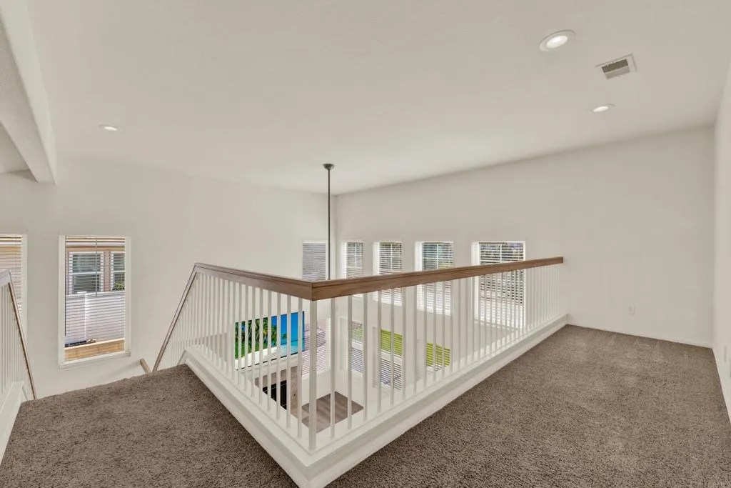https://cdn.realtyfeed.com/cdn/127/306665777/6c52b85a416d5937927128fad3b0ed39.webp