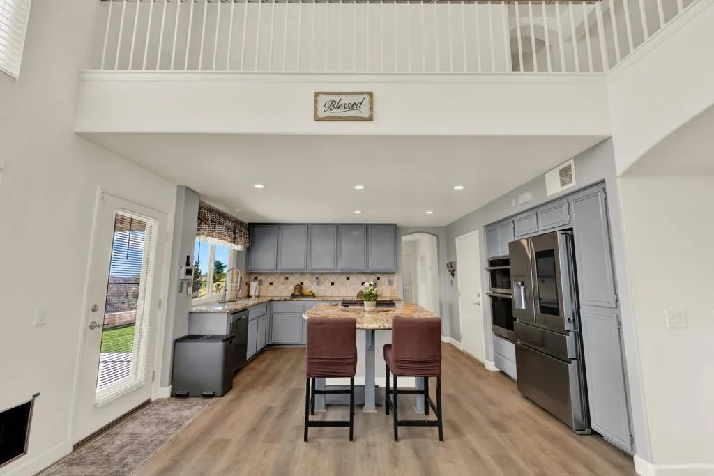 https://cdn.realtyfeed.com/cdn/127/306665777/8a23def615931711562d8ff4d6c59260.webp