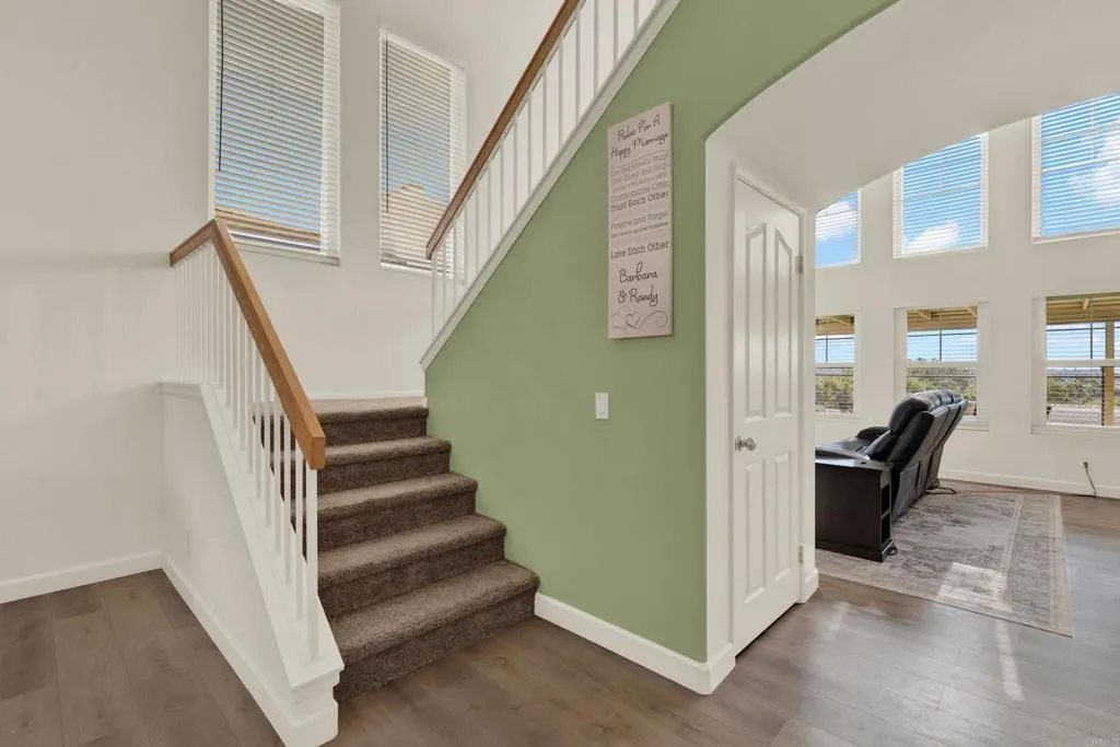 https://cdn.realtyfeed.com/cdn/127/306665777/b66491d97479427b62baf6f02b7730ca.webp