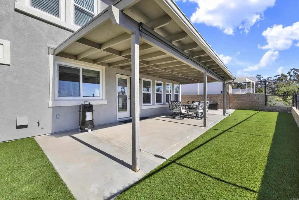 https://cdn.realtyfeed.com/cdn/127/306665777/ca2659129229a9d690716a418058537f.webp