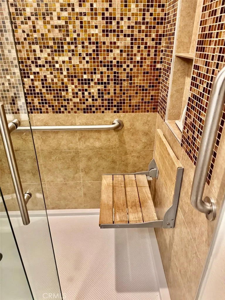 https://cdn.realtyfeed.com/cdn/127/306665791/755eb1c26444b8edf920f8fa92b62af1.webp