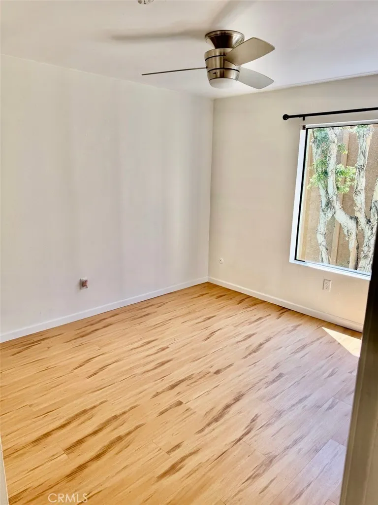 https://cdn.realtyfeed.com/cdn/127/306665791/7c78579c9edb4f96f5e2a45da6bb5845.webp