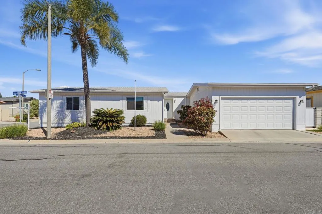 https://cdn.realtyfeed.com/cdn/127/306665871/3efa49473976087d8cb5858ee3efe4a1.webp