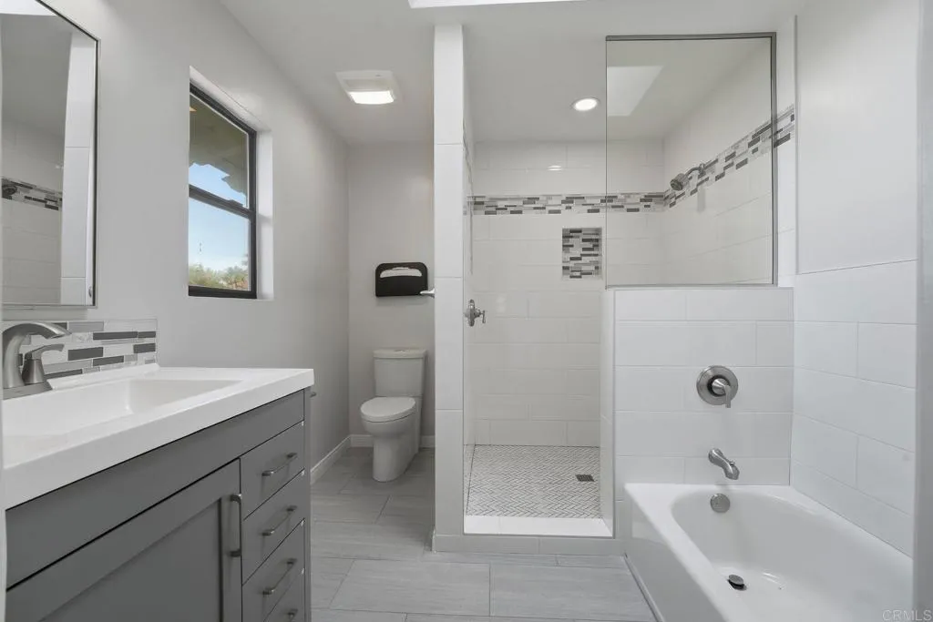 https://cdn.realtyfeed.com/cdn/127/306665873/c52020db22849fa04465f393a9e80174.webp
