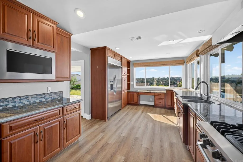 https://cdn.realtyfeed.com/cdn/127/306665882/246b9138ad79cbe9ea18de73b31eebd1.webp