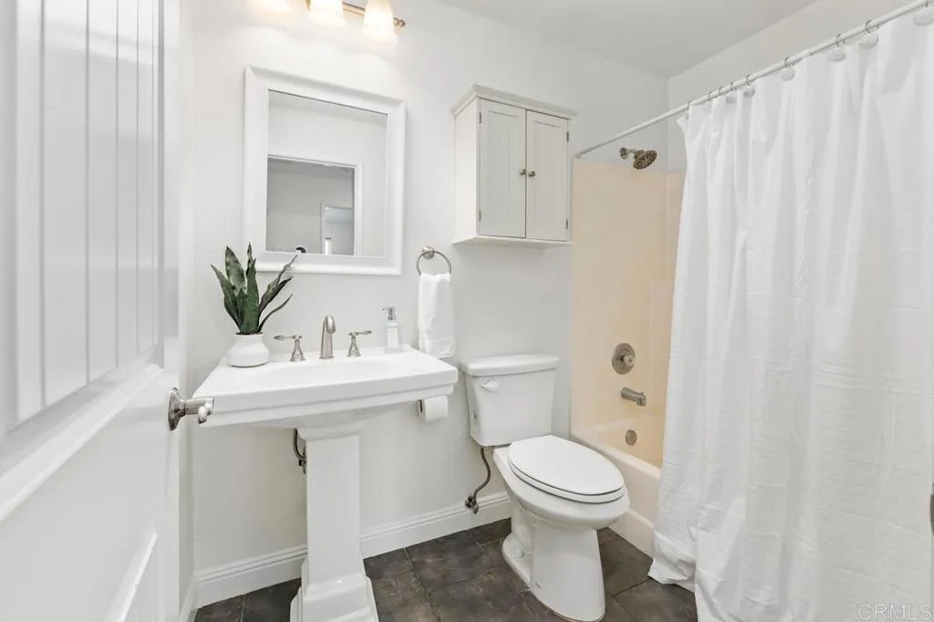 https://cdn.realtyfeed.com/cdn/127/306665936/74bffe19af377ccb0f7559559d6a15d6.webp