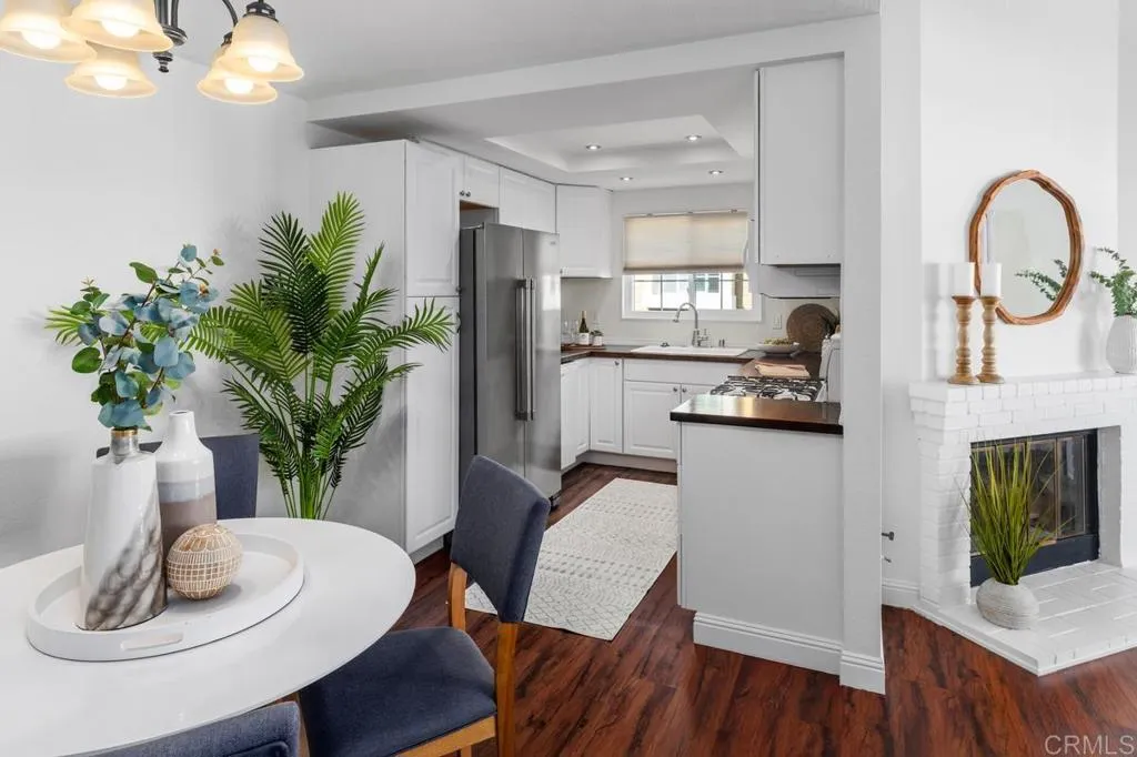 https://cdn.realtyfeed.com/cdn/127/306665936/bc1a980d72f65cde703417d8c28e1617.webp