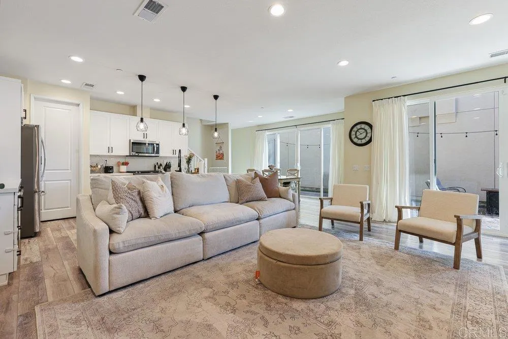 https://cdn.realtyfeed.com/cdn/127/306665939/4c4007ee65ef795a837b73472d6a3e30.webp