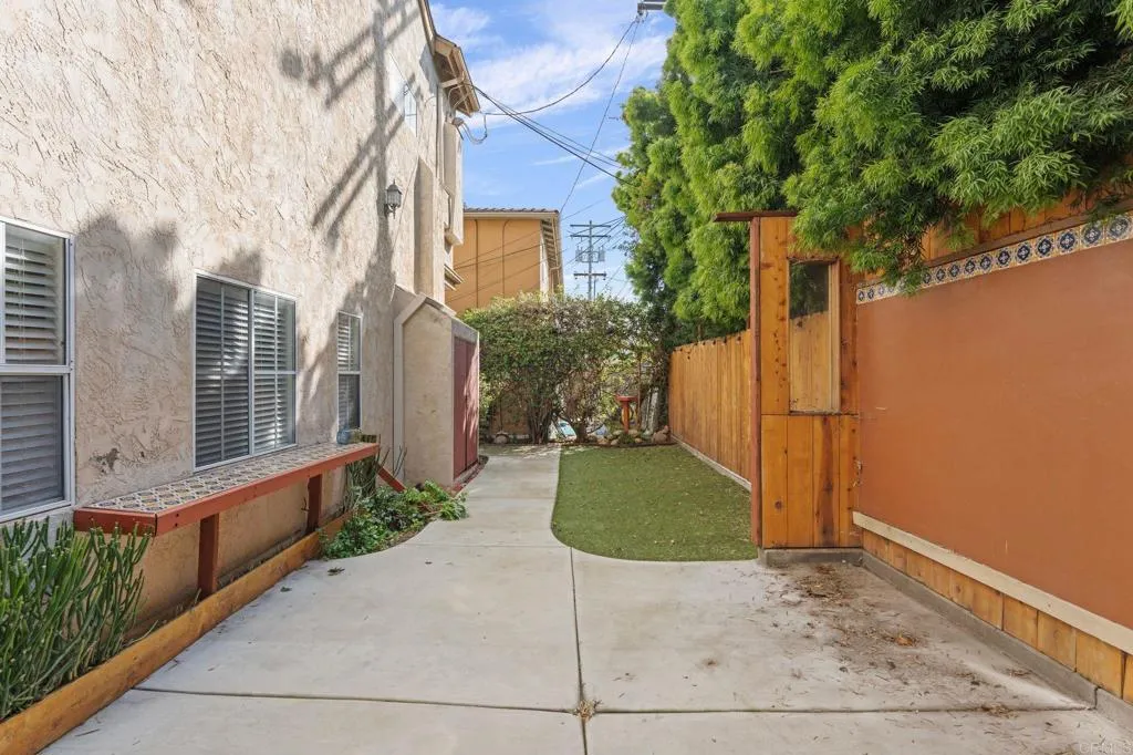 https://cdn.realtyfeed.com/cdn/127/306665949/4b575d983502e93a0e0c4ccd61673411.webp
