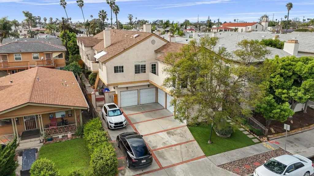 https://cdn.realtyfeed.com/cdn/127/306665949/5bd54f5c76229d27b7784250d68b6a87.webp