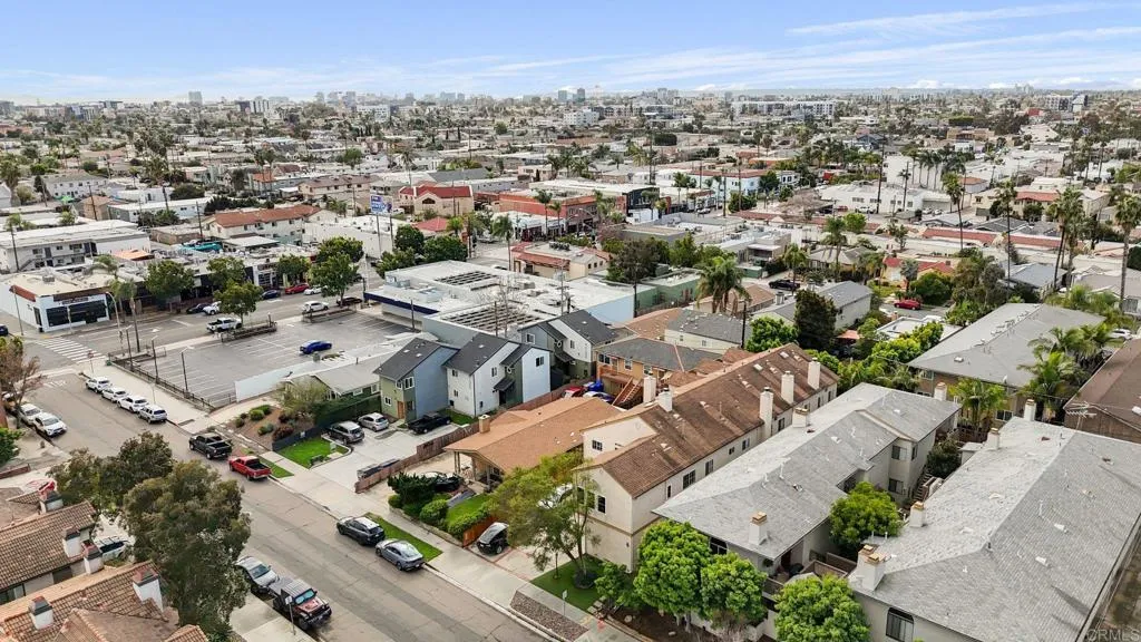 https://cdn.realtyfeed.com/cdn/127/306665949/70dbad6492331f1710cad63ea5a9bf1e.webp