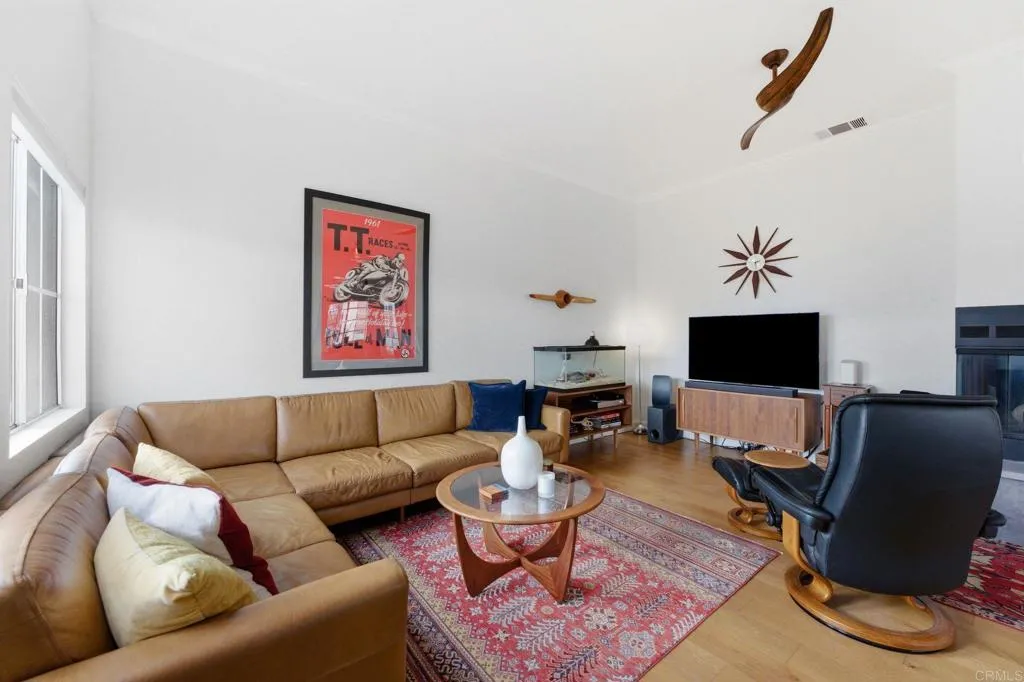 https://cdn.realtyfeed.com/cdn/127/306665949/a224591983238e8e1a9adf3b21ce0a81.webp