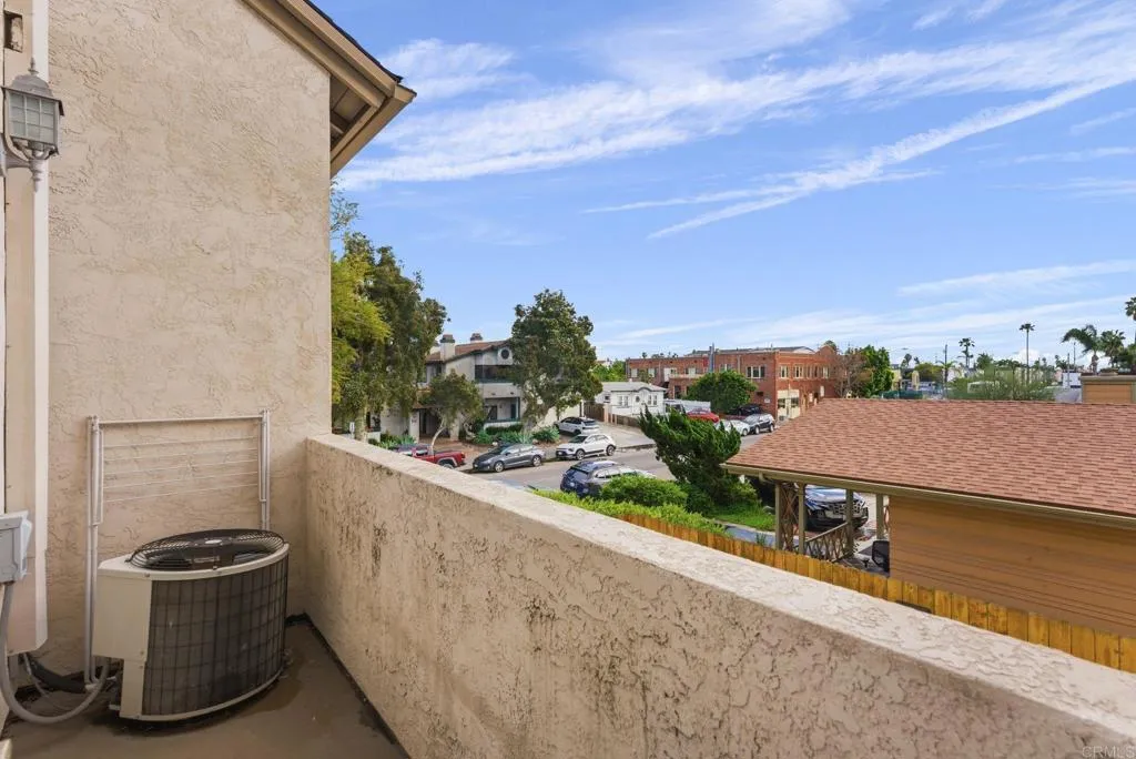 https://cdn.realtyfeed.com/cdn/127/306665949/a9e38468b8c987af4c7b988a08d355a3.webp