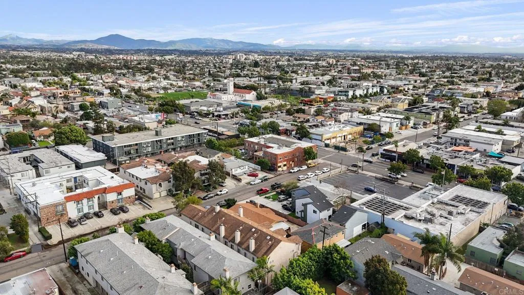 https://cdn.realtyfeed.com/cdn/127/306665949/e7c8852d171d73a16065bd164052e6b9.webp