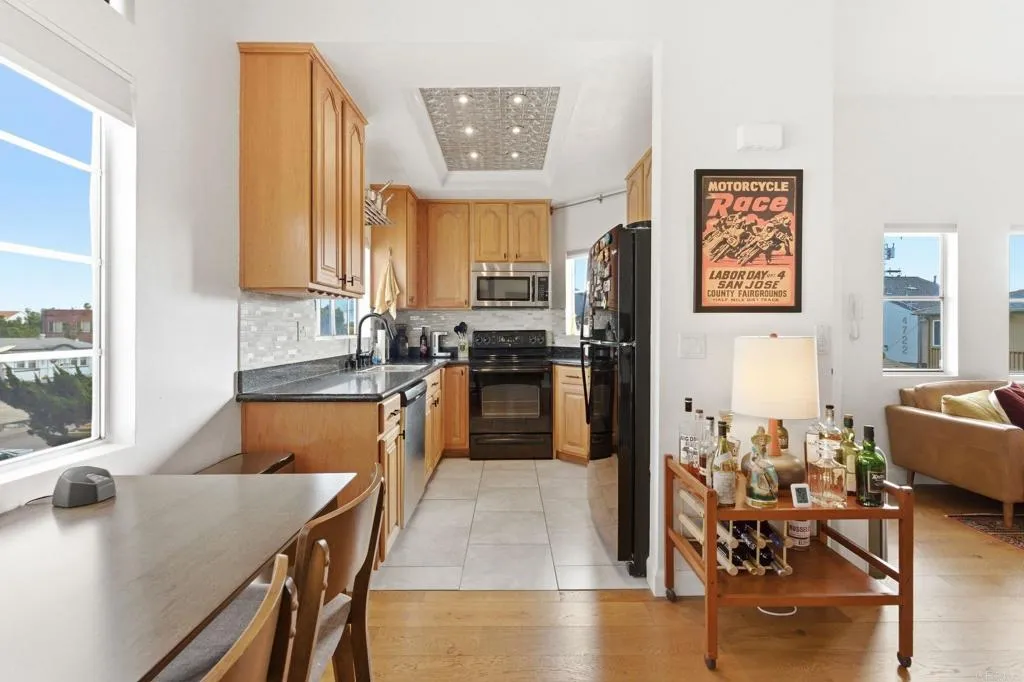 https://cdn.realtyfeed.com/cdn/127/306665949/f2128833210177f0514bcb82af045f7c.webp