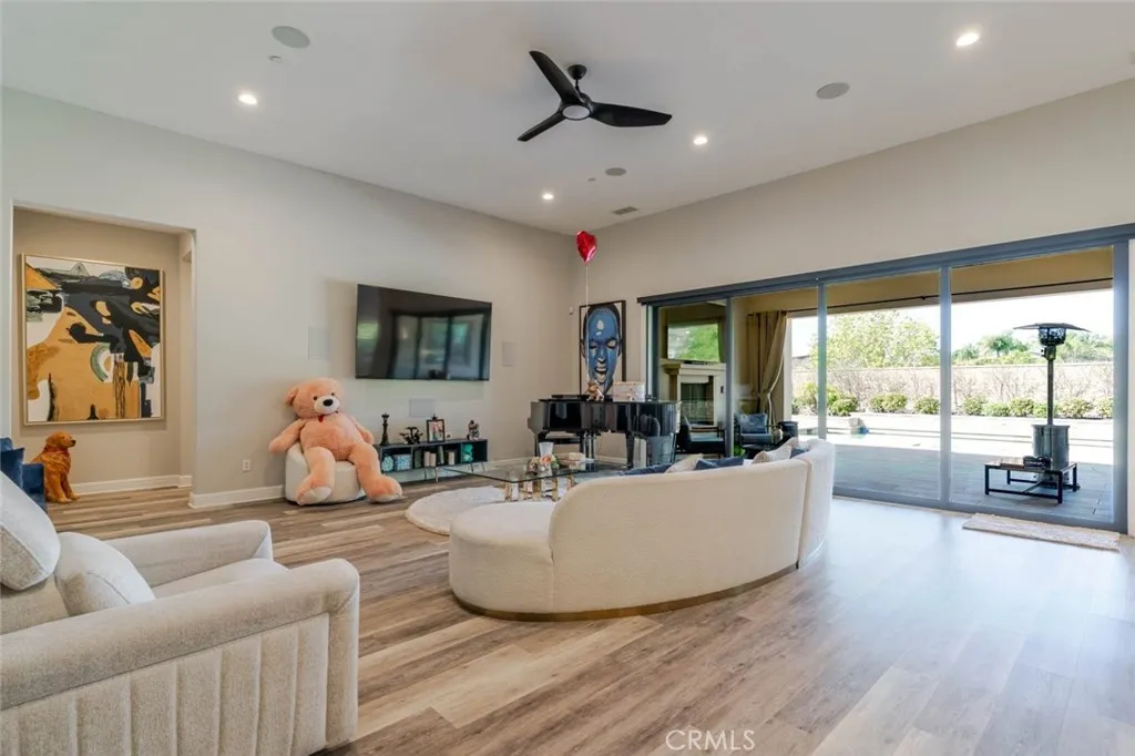 Chatsworth, CA 91311