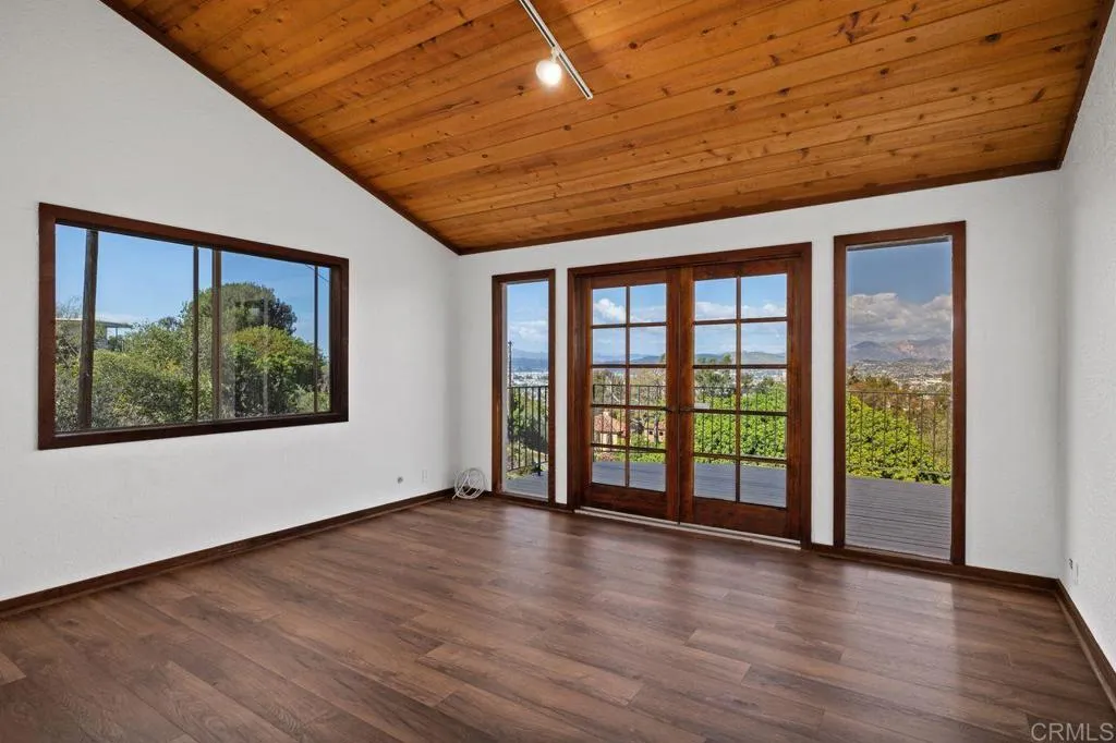 https://cdn.realtyfeed.com/cdn/127/306666007/ec69befad3a3875bf56ff2fa15d806e1.webp