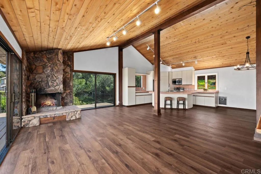 https://cdn.realtyfeed.com/cdn/127/306666007/f856f87fb384a6779eb4b4e07457cd1b.webp