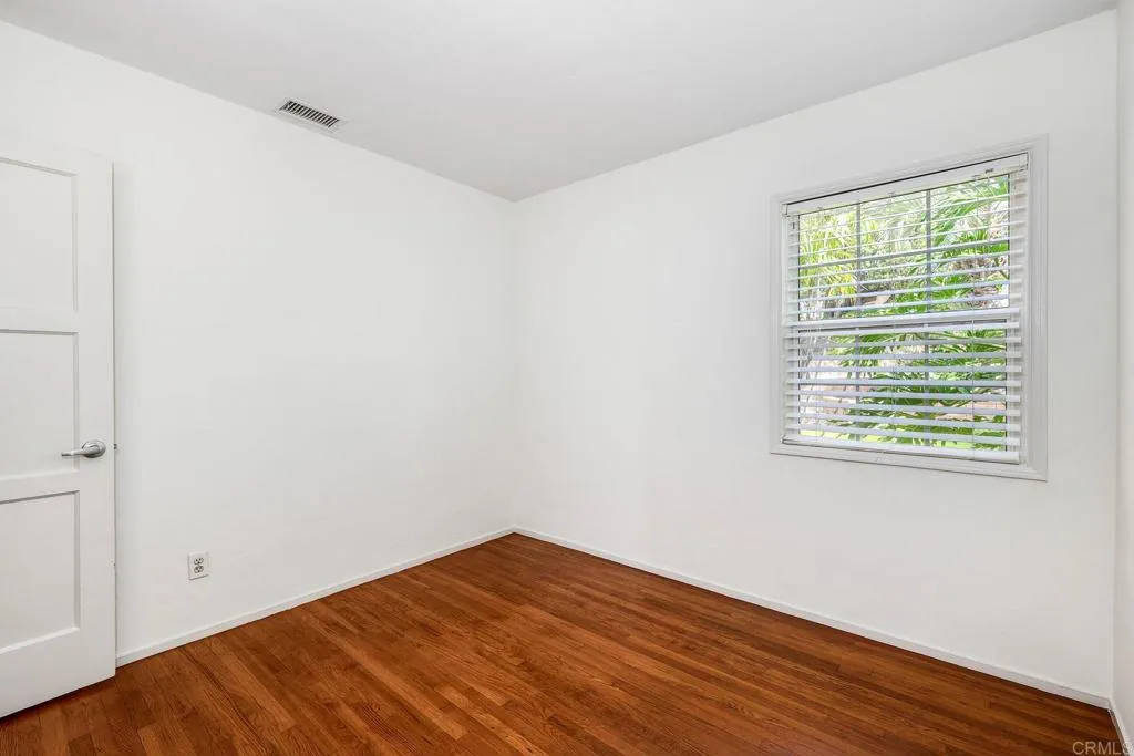 https://cdn.realtyfeed.com/cdn/127/306666011/033ea6d9bdf1cd775420138a37c34abd.webp