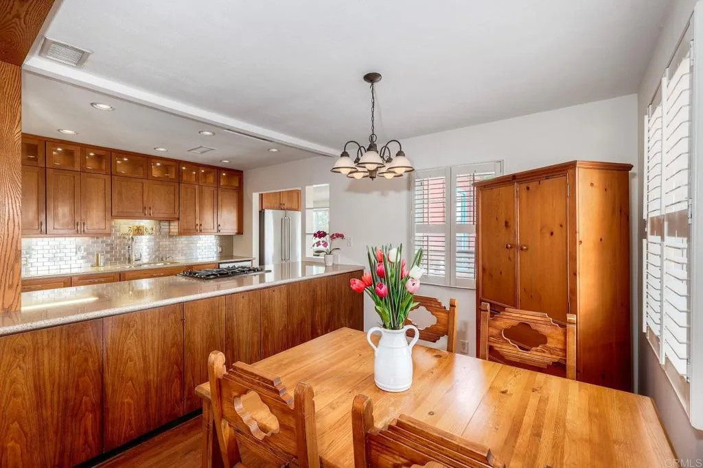 https://cdn.realtyfeed.com/cdn/127/306666011/059ae05e8a6eb5093bbeb5c90380c90e.webp