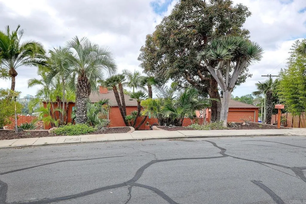 https://cdn.realtyfeed.com/cdn/127/306666011/a5228580f73b3c79960cd0fb35b4895e.webp