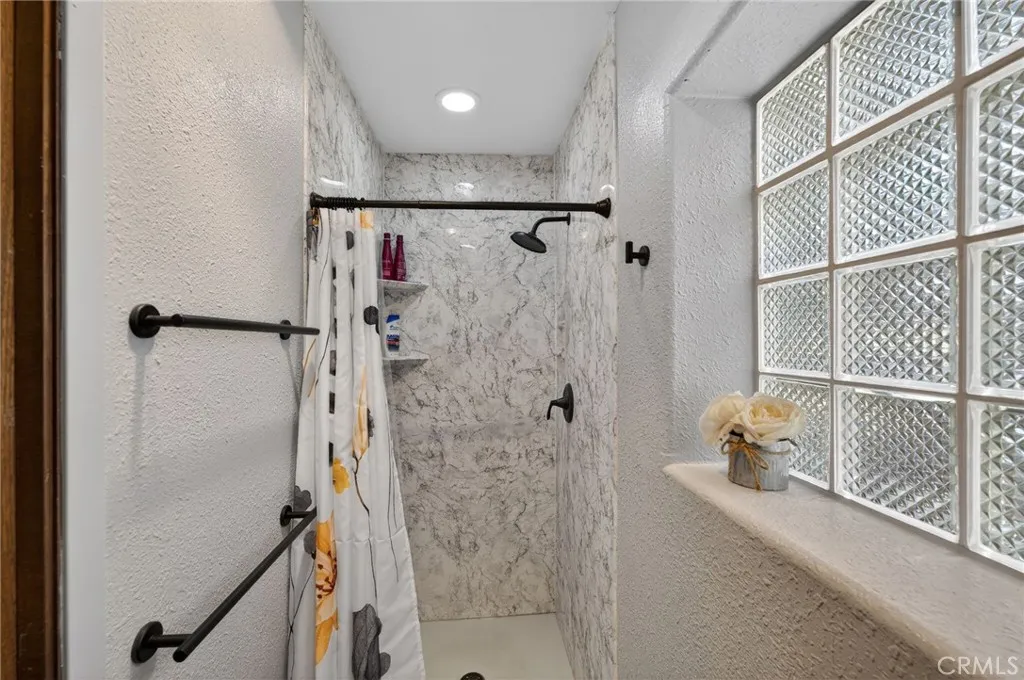 https://cdn.realtyfeed.com/cdn/127/306666018/06b3fe001dc70e26163528658238c0b2.webp