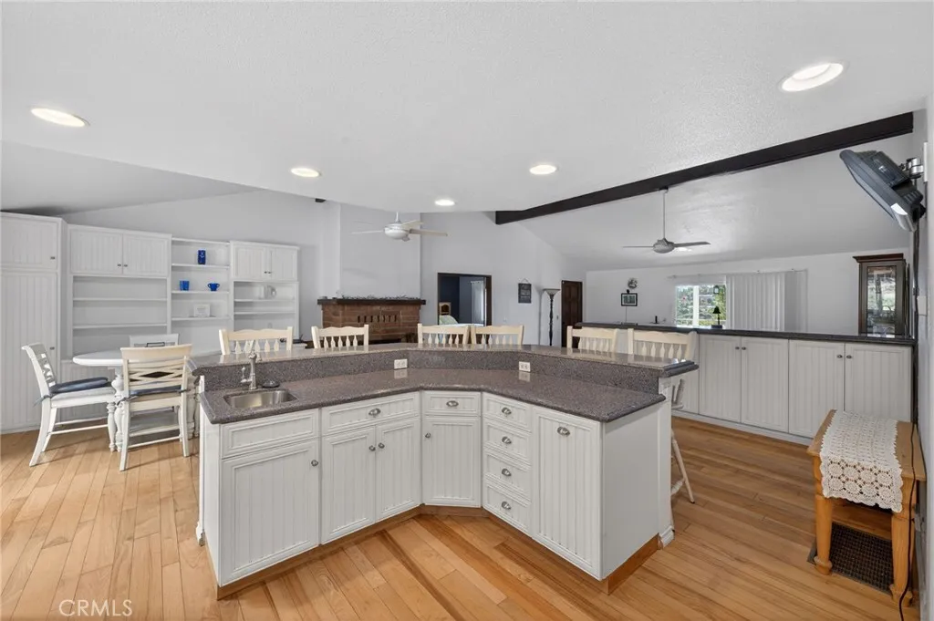 https://cdn.realtyfeed.com/cdn/127/306666018/349866688faefa533103702fdff8e9d2.webp