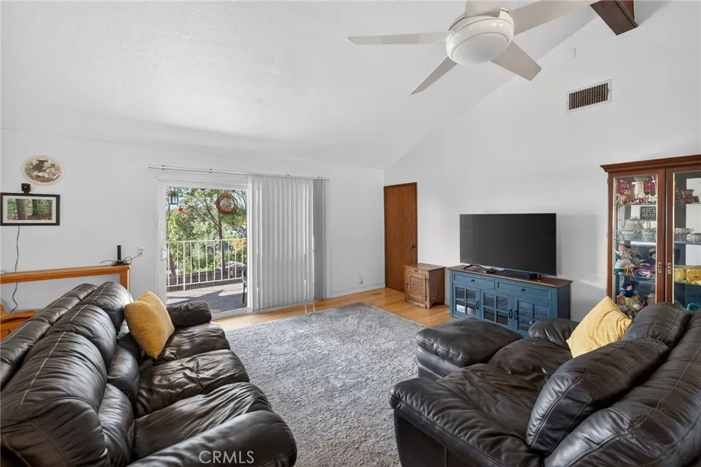 https://cdn.realtyfeed.com/cdn/127/306666018/42c0a3f607d9a9412a400850376b198c.webp