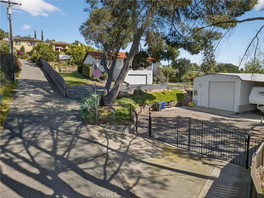 https://cdn.realtyfeed.com/cdn/127/306666018/45b120e209a4671533a0edd2c5ad2885.webp