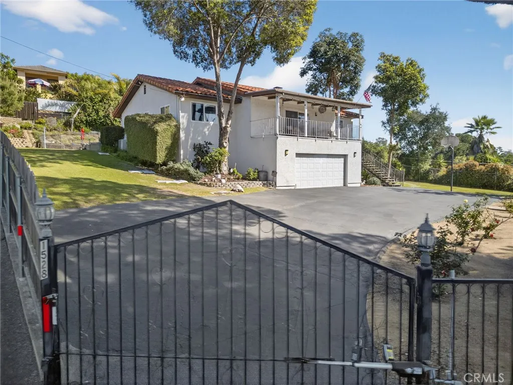 https://cdn.realtyfeed.com/cdn/127/306666018/685a8b393e81318b5f9dcfe0c3d7be88.webp