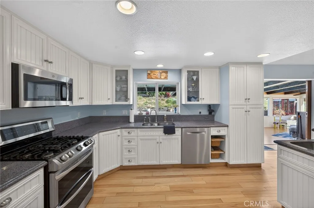 https://cdn.realtyfeed.com/cdn/127/306666018/7ab2f0a4cae09881d1ec9a4a0ccc9dd7.webp
