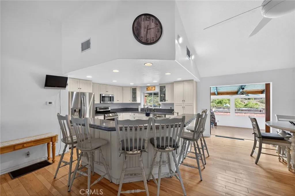https://cdn.realtyfeed.com/cdn/127/306666018/8c1c893fa4f5d91a184e8fbb610cf3b2.webp
