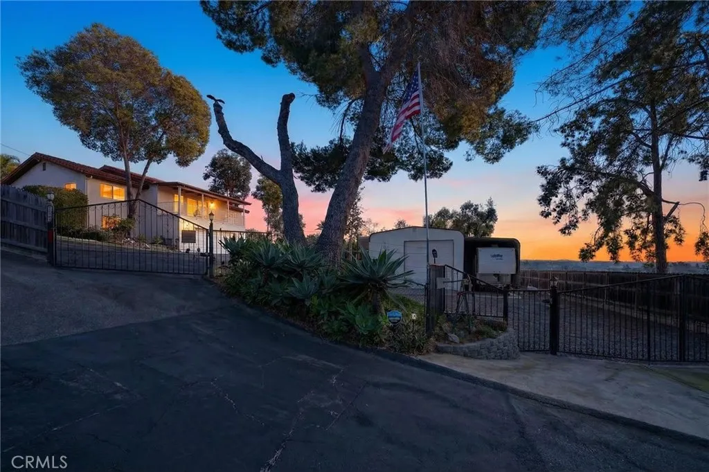 https://cdn.realtyfeed.com/cdn/127/306666018/fe3aa0b05ecdf8e2d0b60b3cf7443f33.webp
