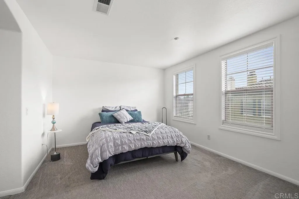 https://cdn.realtyfeed.com/cdn/127/306666060/15581ccd8f2c14487c6941e0dccc06b4.webp