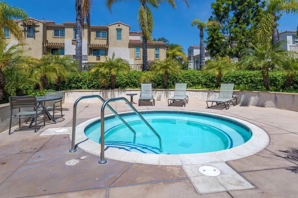https://cdn.realtyfeed.com/cdn/127/306666060/2c3534333fbfd8aadb92a885a860c620.webp