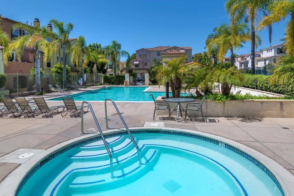 https://cdn.realtyfeed.com/cdn/127/306666060/da7fd37d4eccd7413a3489d0fc486dac.webp