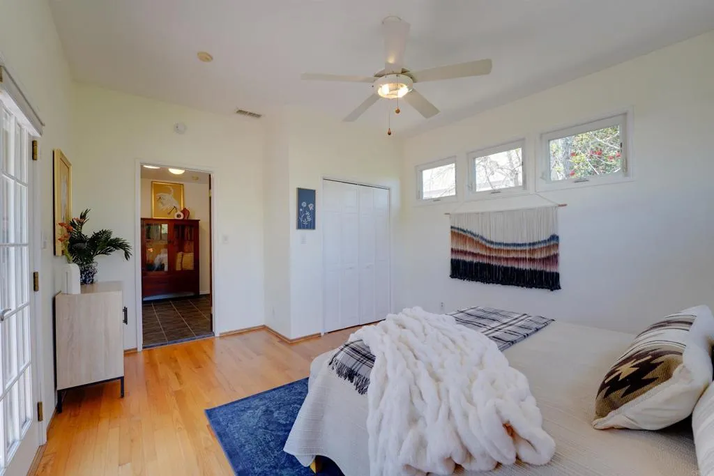 https://cdn.realtyfeed.com/cdn/127/306666061/54454f609fc16071676b1ce328aba941.webp